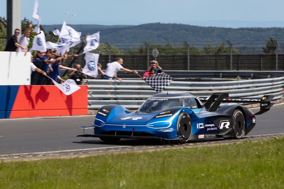 Volkswagen ID.R slog nytt varvrekord för elbilar på Nürburgring