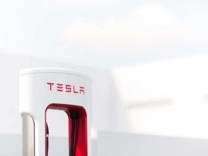 Tesla öppnar Superchargers i Sverige för alla elbilar – 42 stationer