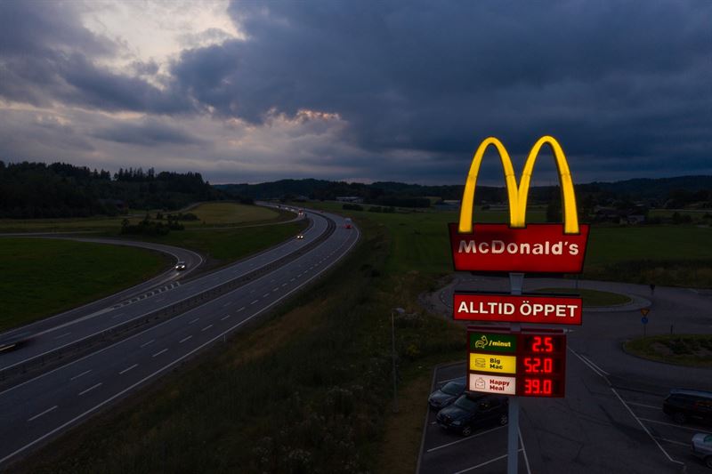 Fler laddar batterierna på Mc Donalds – mer än 100 % ökning 2021